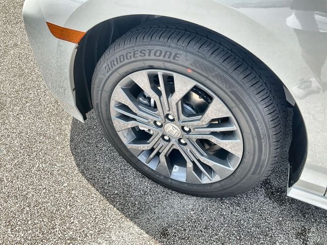 New 2026 Platinum White Pearl Honda Touring image 18