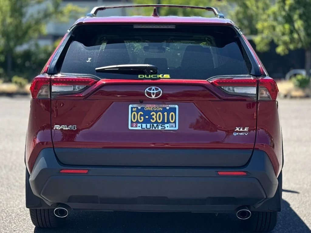 Used 2025 Red Toyota XLE Premium image 4