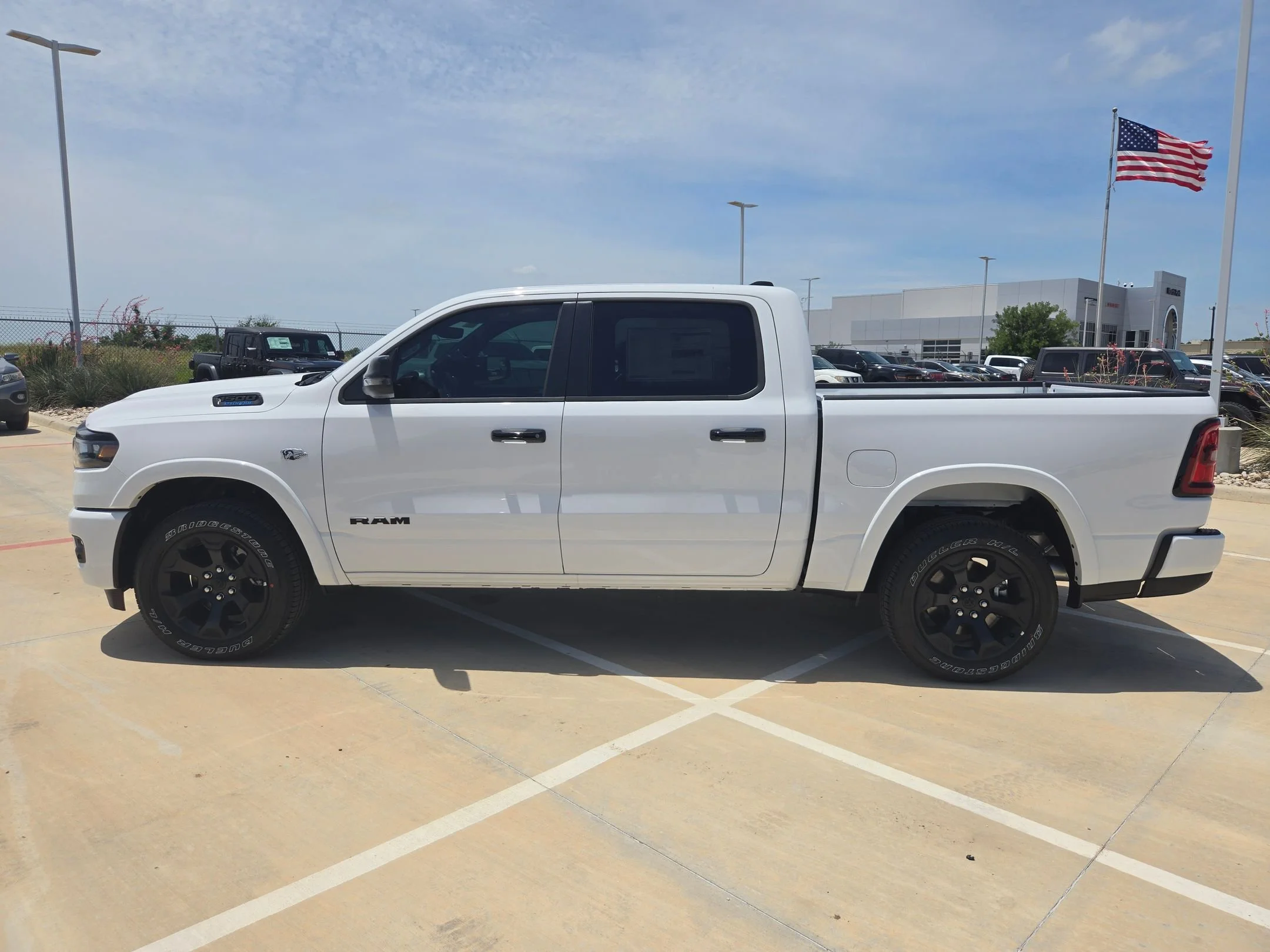 New 2026 Bright White Clear-Coat Exterior Paint RAM Big Horn/Lone Star image 6