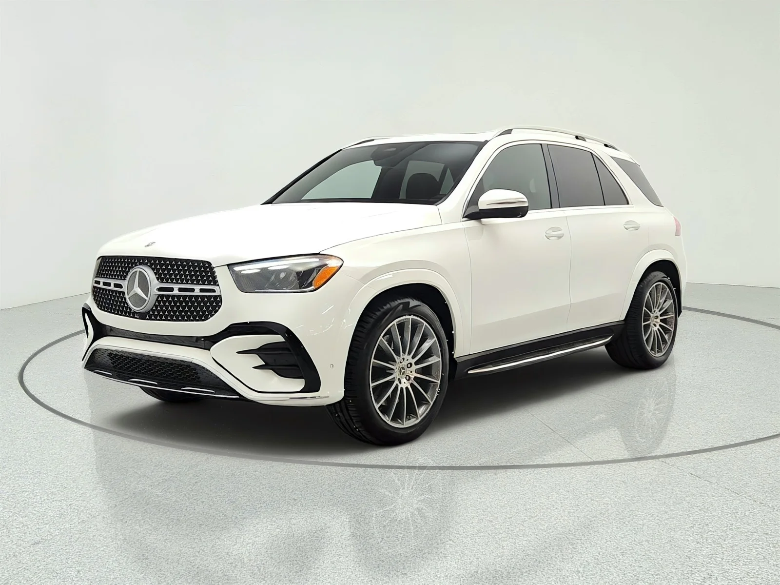 Used 2024 Polar White Mercedes-Benz GLE 450 4MATIC® SUV image 1
