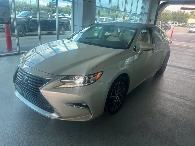Used 2017 Satin Cashmere Metallic Lexus ES 350 image 12