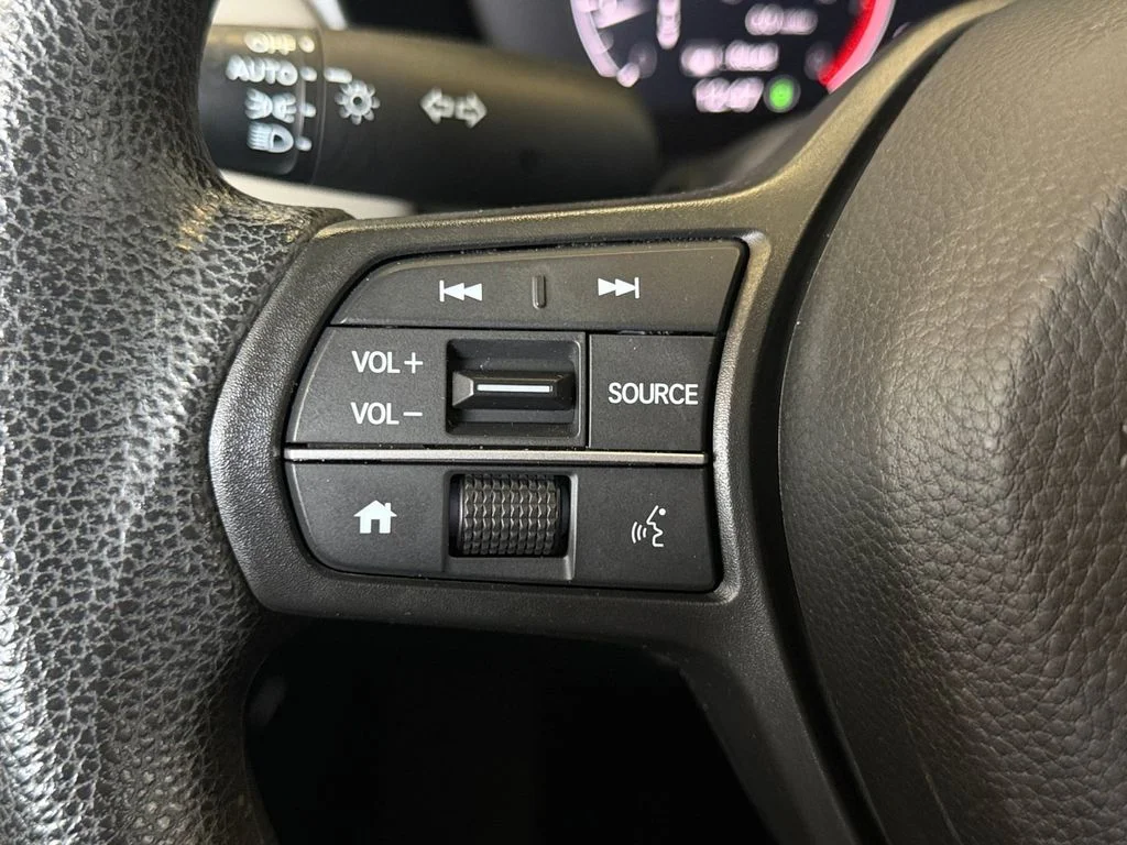 Used 2023  Honda LX image 28