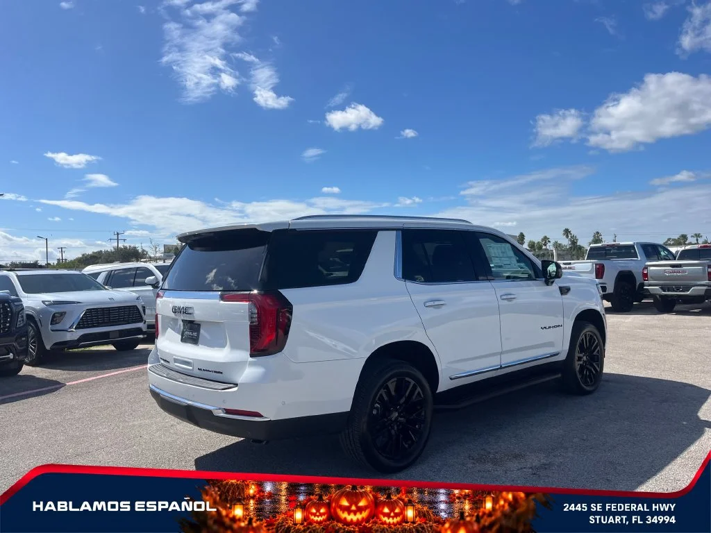 New 2027 Summit White GMC Elevation image 7