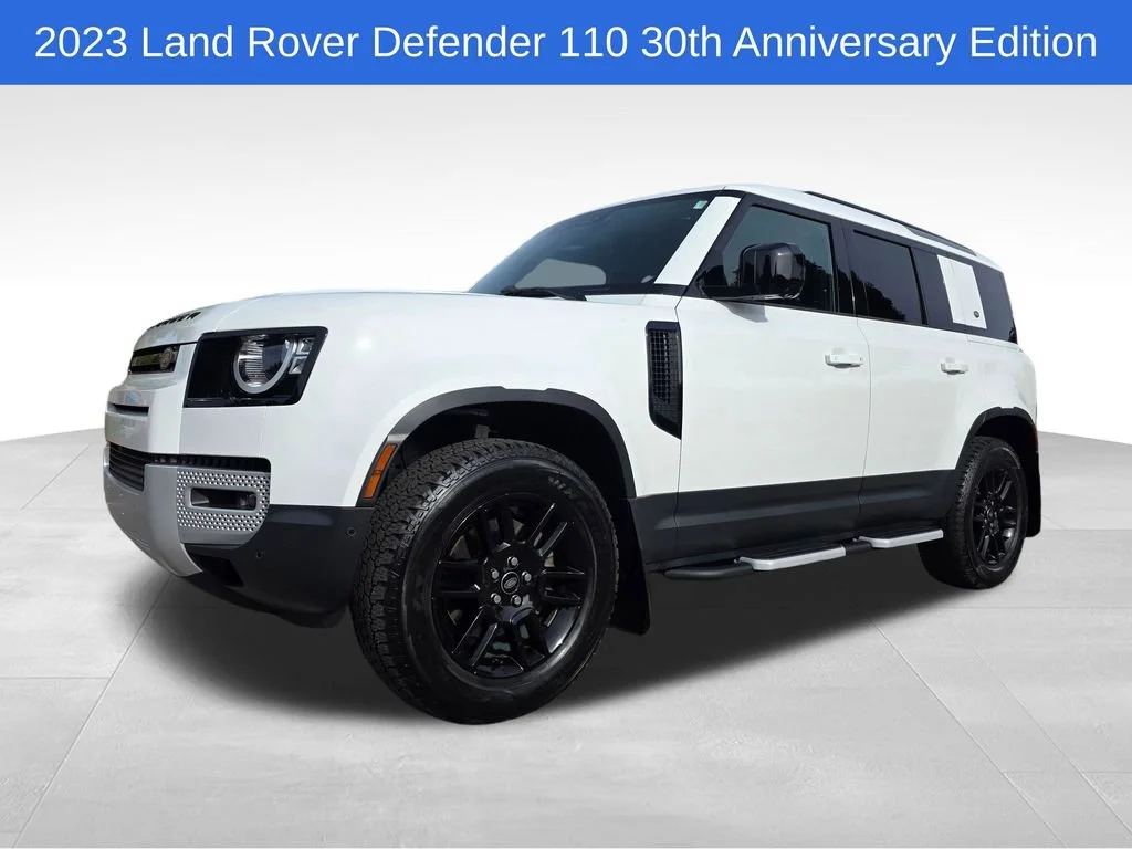 Used 2023  Land Rover S image 10