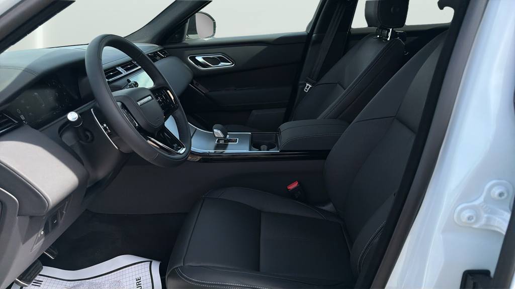 New 2026 Fuji White Land Rover  image 17