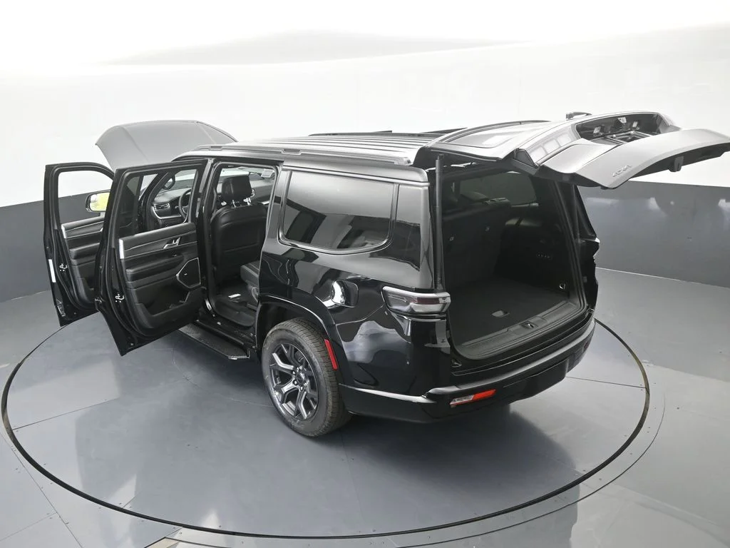 New 2026 High Gloss Black Exterior Paint Jeep Limited Altitude image 65