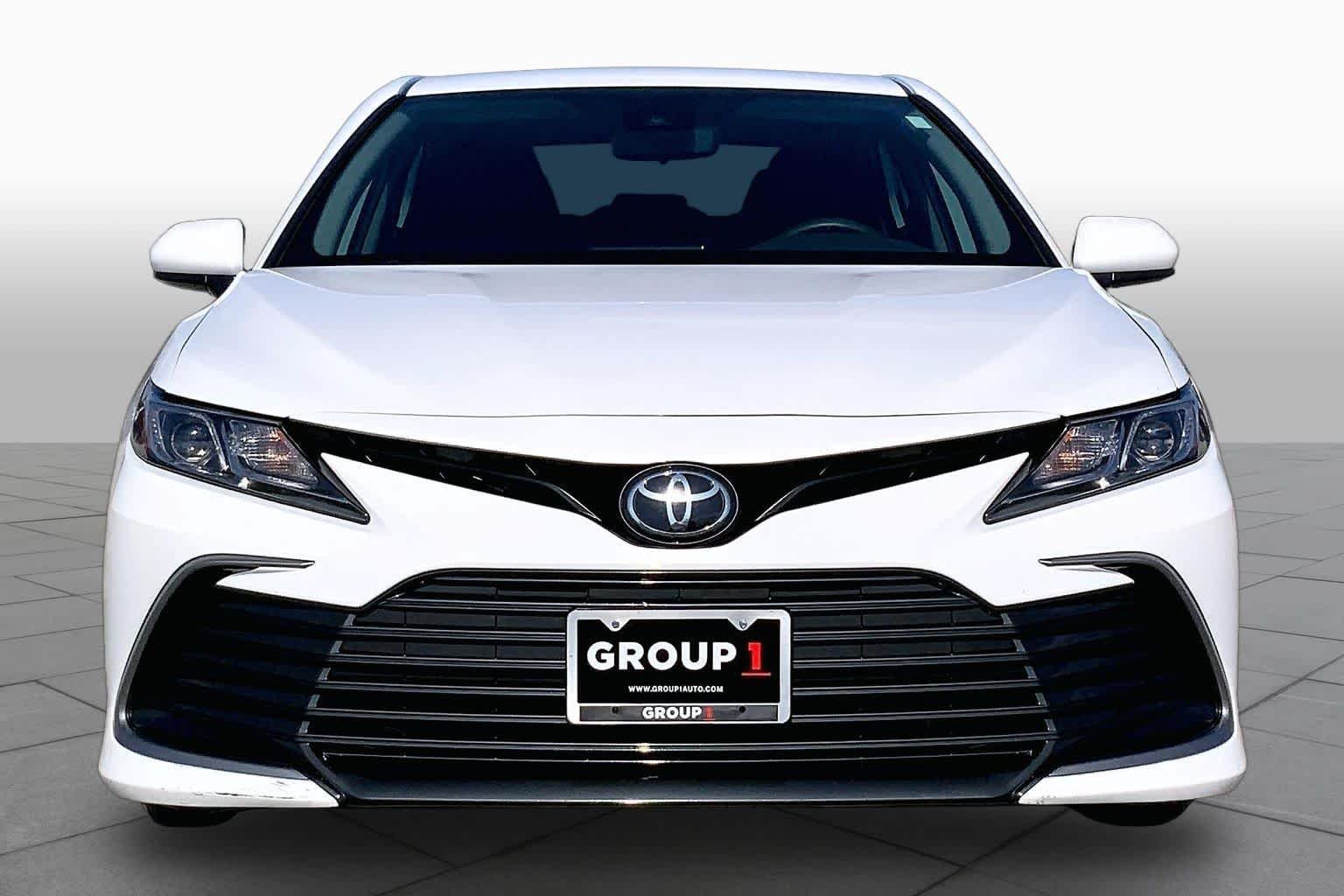 Used 2023 Ice Cap Toyota LE image 4
