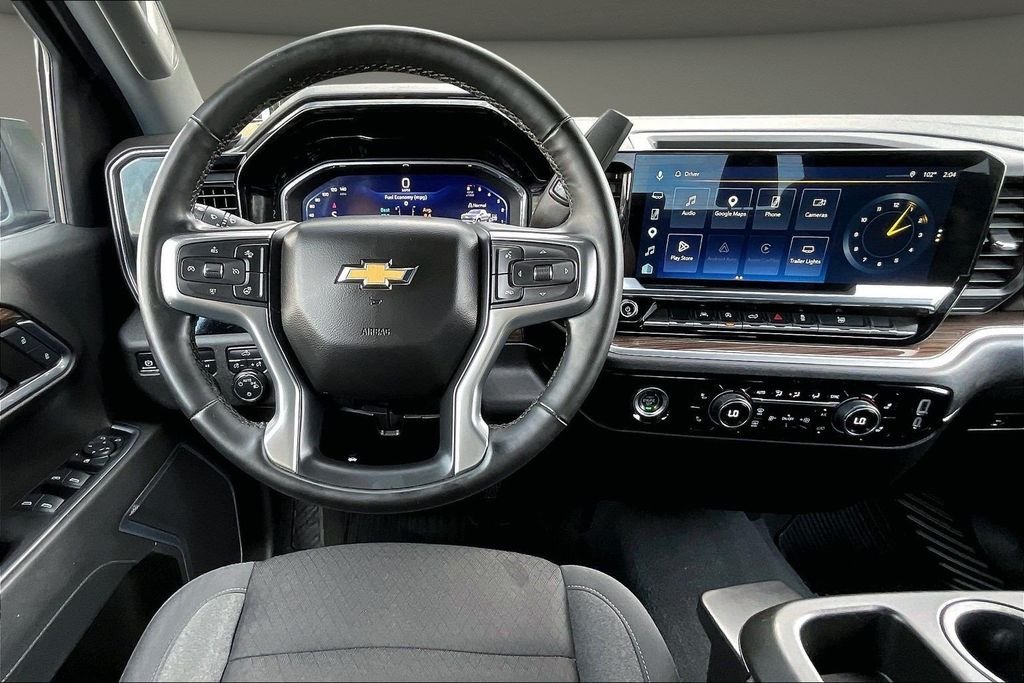 Used 2024 White Chevrolet LT image 11