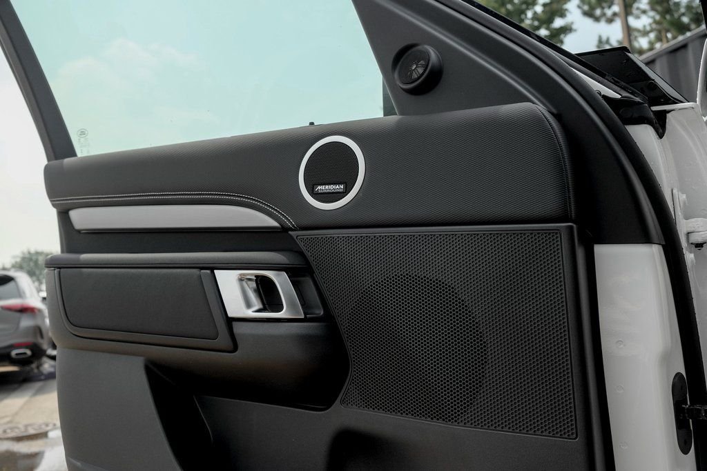 2025 Land Rover Discovery Dynamic SE - Photo 10