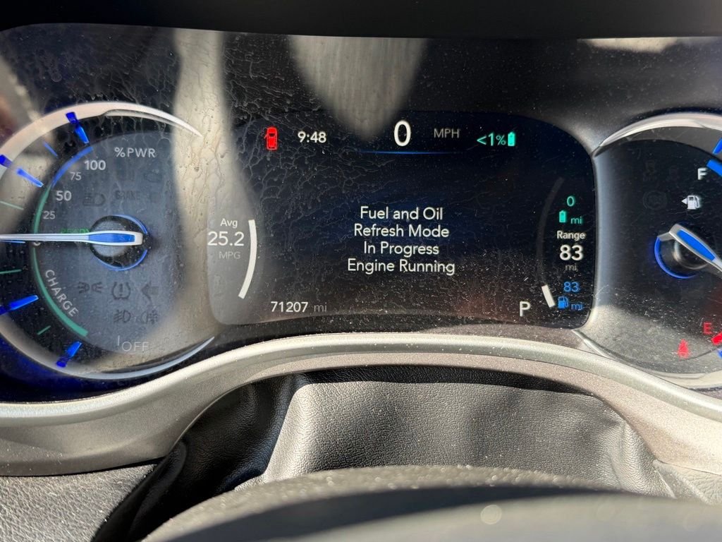Used 2023 Silver Chrysler Touring L image 28