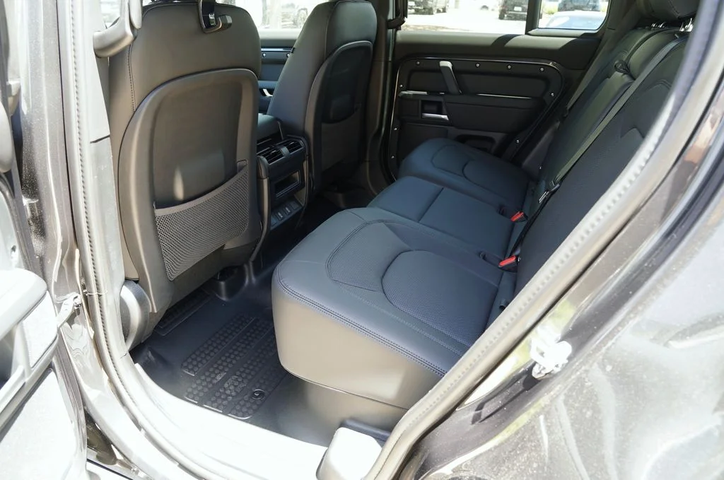 New 2026 Carpathian Grey Land Rover X-Dynamic SE image 28