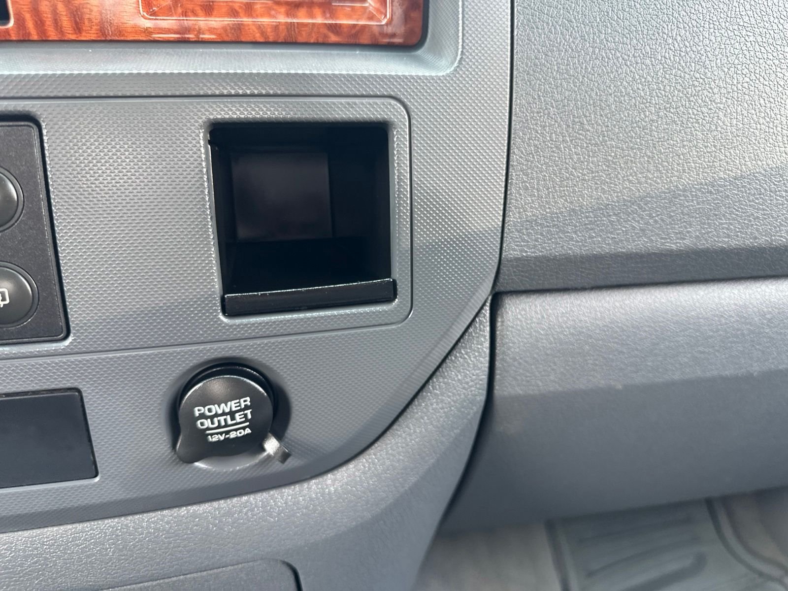 Used 2006 Black Dodge SLT image 49
