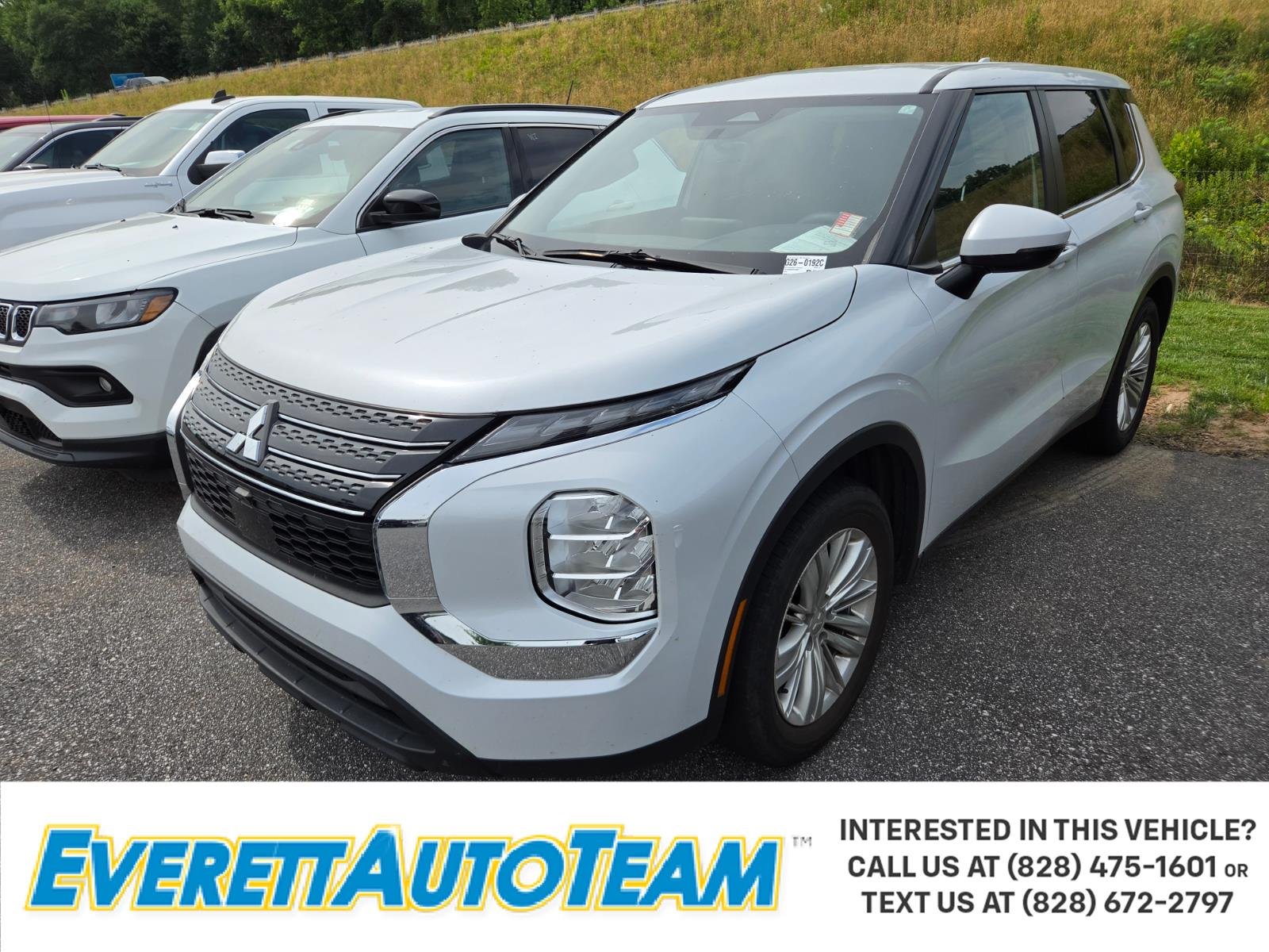 Used 2024 Silver Mitsubishi ES image 1