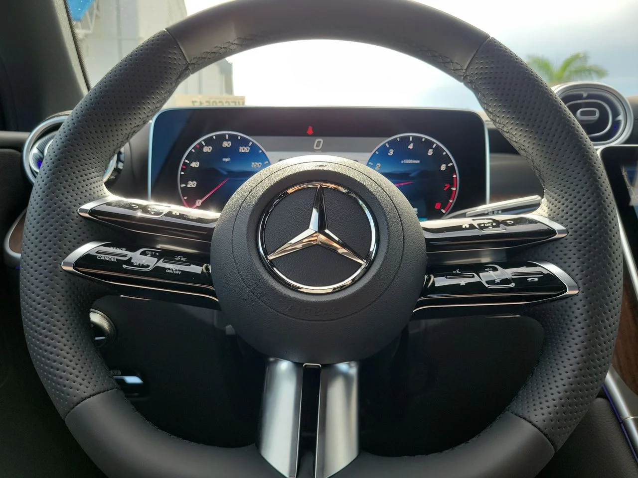 New 2027 Black Mercedes-Benz GLC 300 image 29