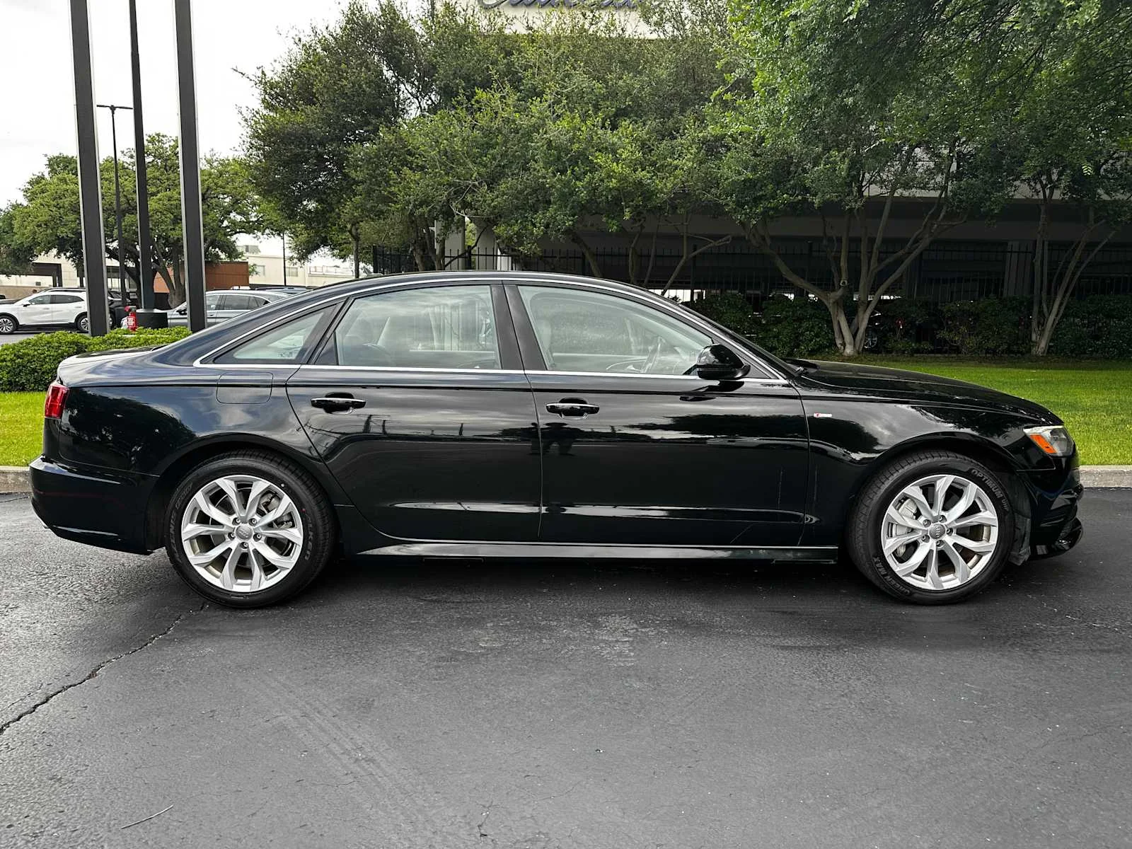 Used 2018  Audi Premium image 6