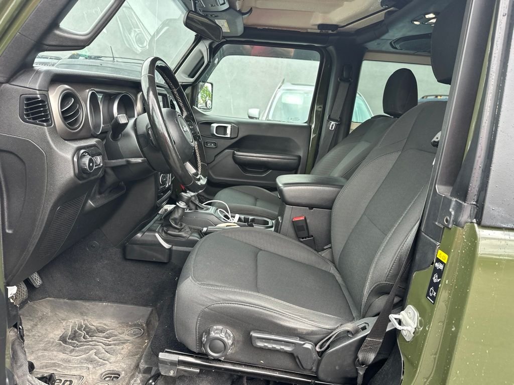 Used 2020 Green Jeep Sport image 14