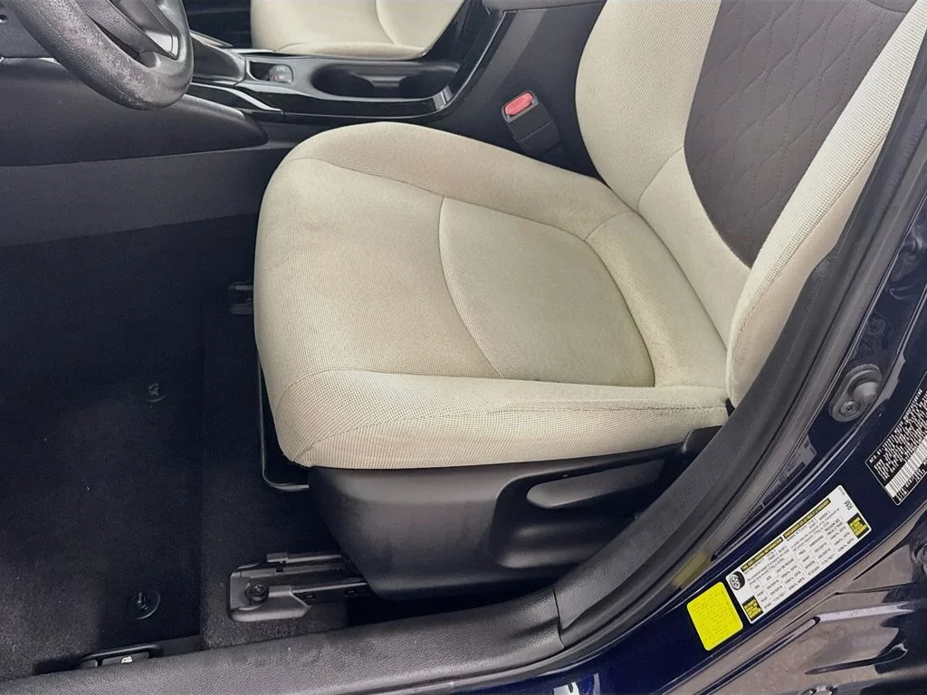 Used 2021 Blueprint Toyota LE image 18