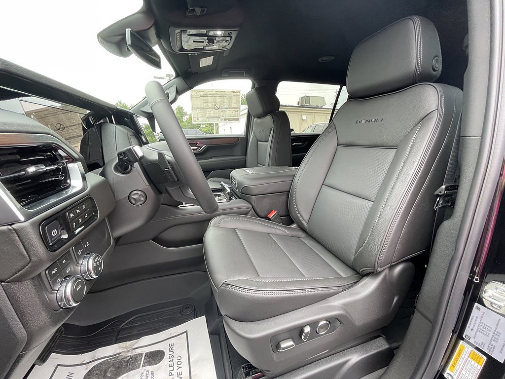 2026 GMC Yukon XL Denali - Photo 15