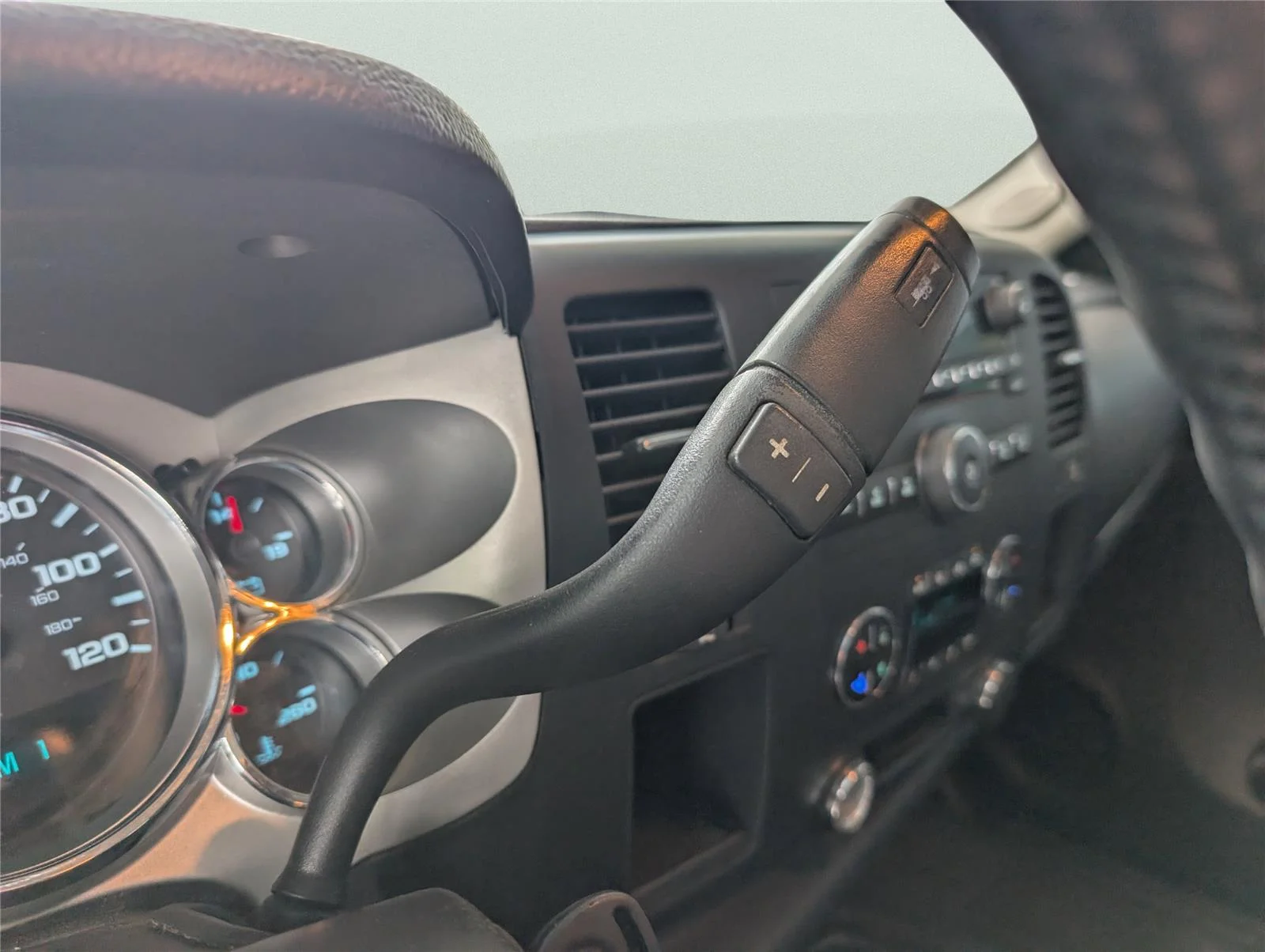 Used 2007 Summit White GMC SLE2 image 21