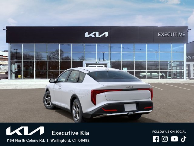 New 2026 Snow White Pearl Kia LXS image 4