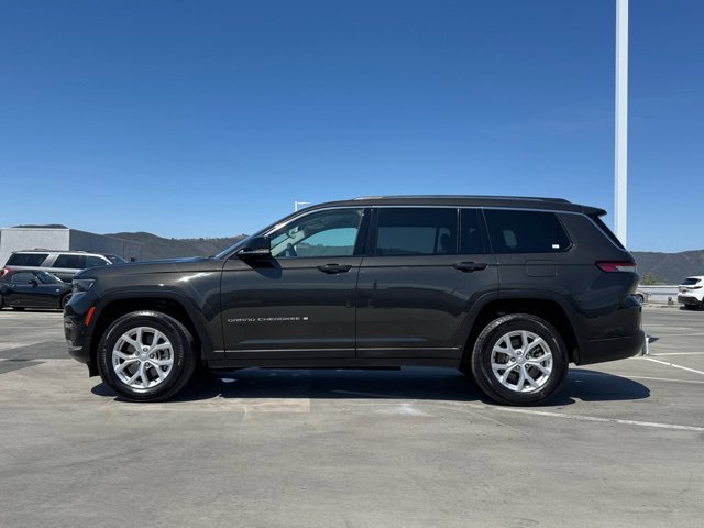 Used 2023 Rocky Mountain Pearlcoat Jeep Limited image 6