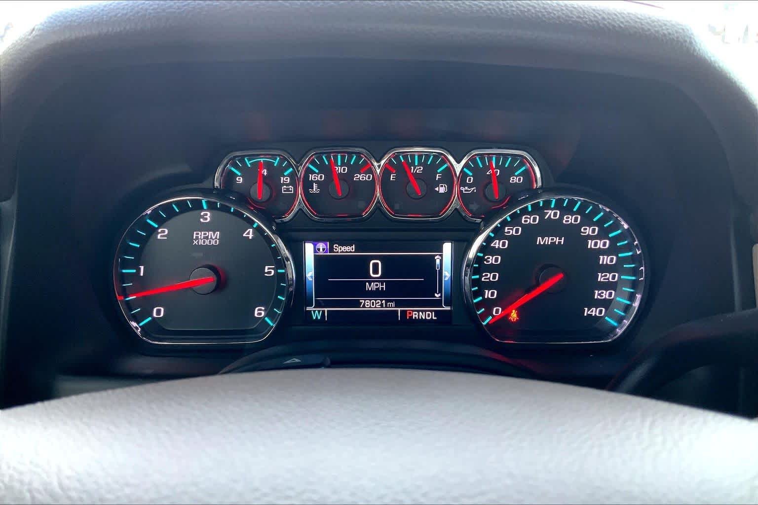 Used 2018 White Frost Tricoat GMC SLT image 26