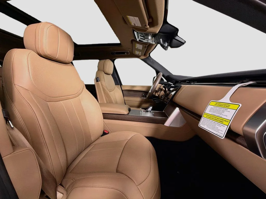 New 2026 Fuji White Land Rover SE PHEV image 30