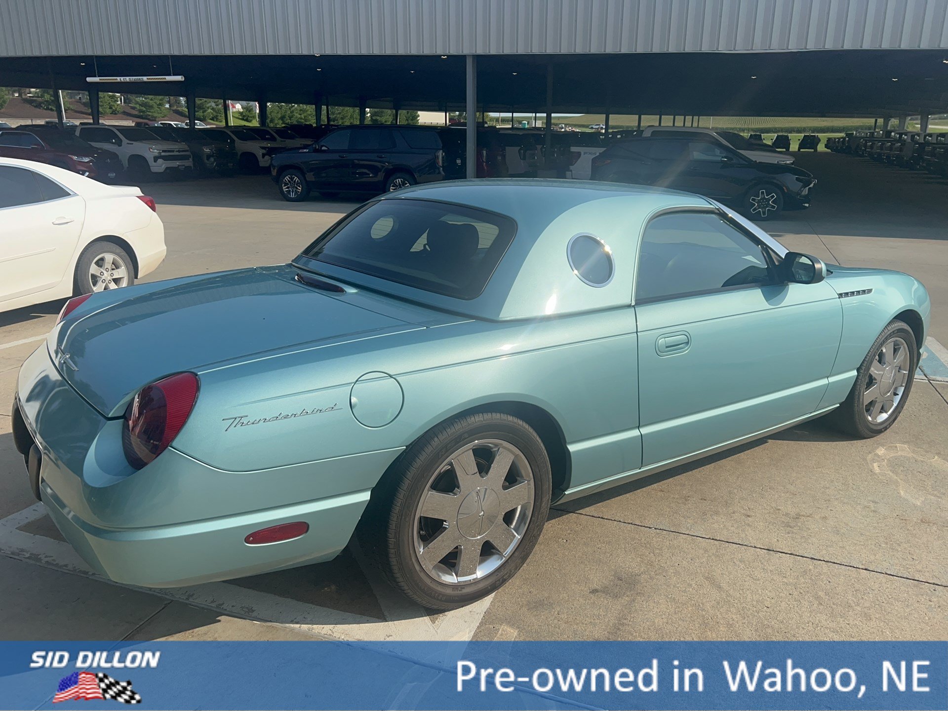 Used 2002 Green Ford Deluxe image 5