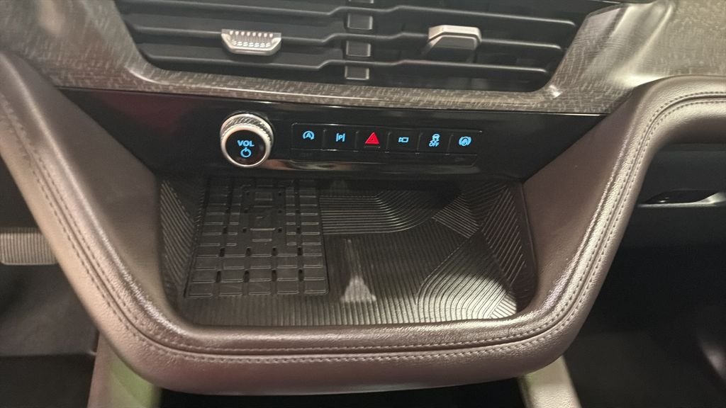 Used 2025 Black Ford Platinum image 20