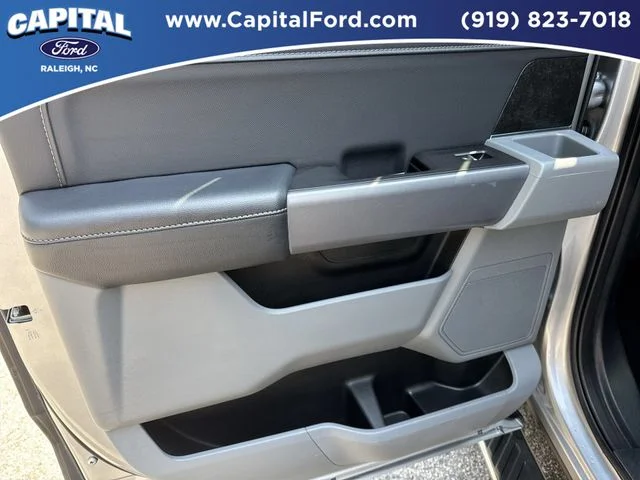 Used 2022 Silver Ford XLT image 17