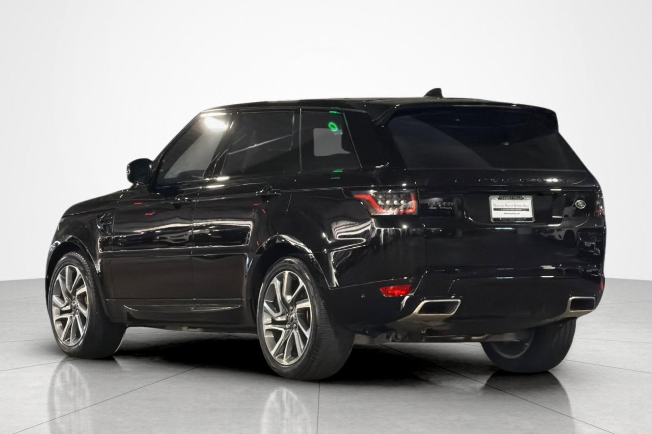 Used 2022 Santorini Black Metallic Land Rover Autobiography image 3