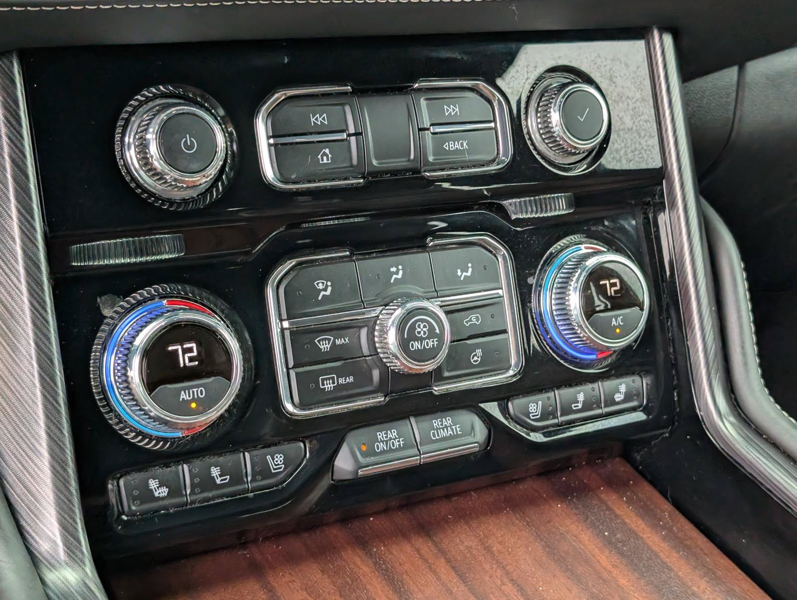 2023 GMC Yukon XL Denali Ultimate - Photo 27