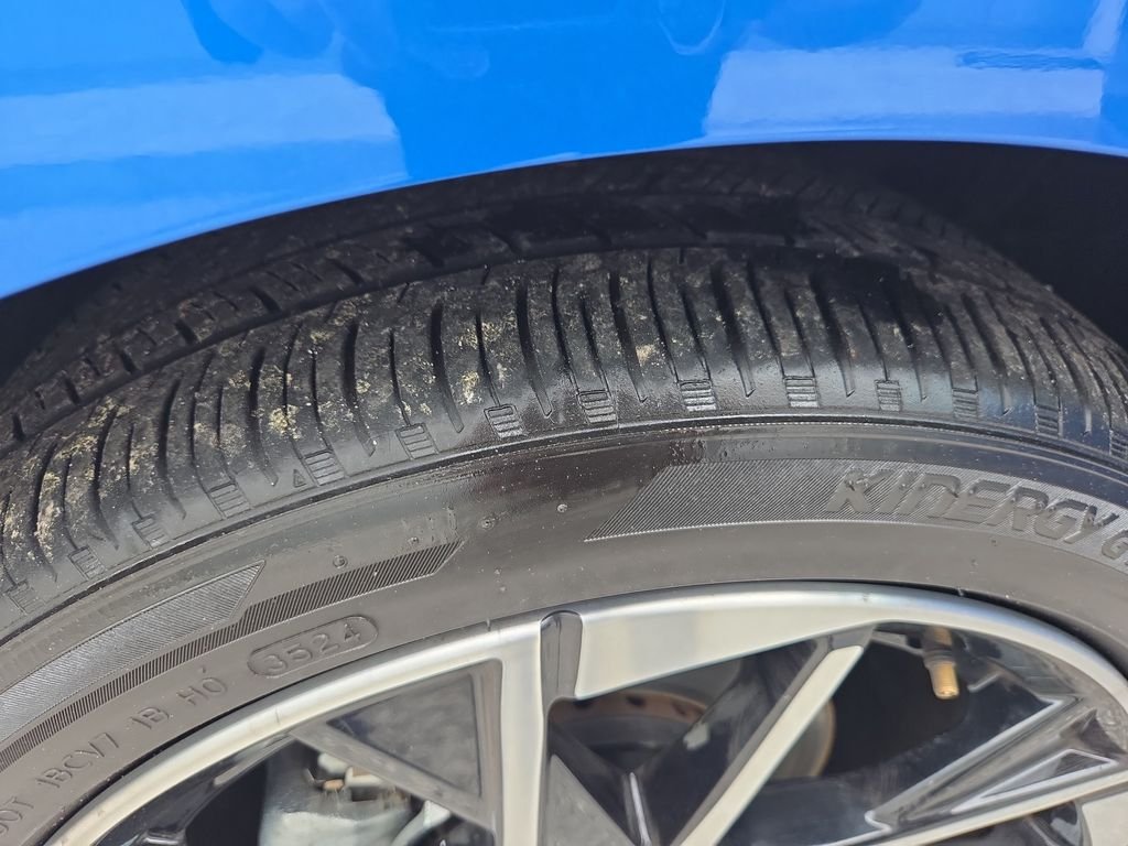 Used 2025 Electric Blue Metallic Nissan SR image 27