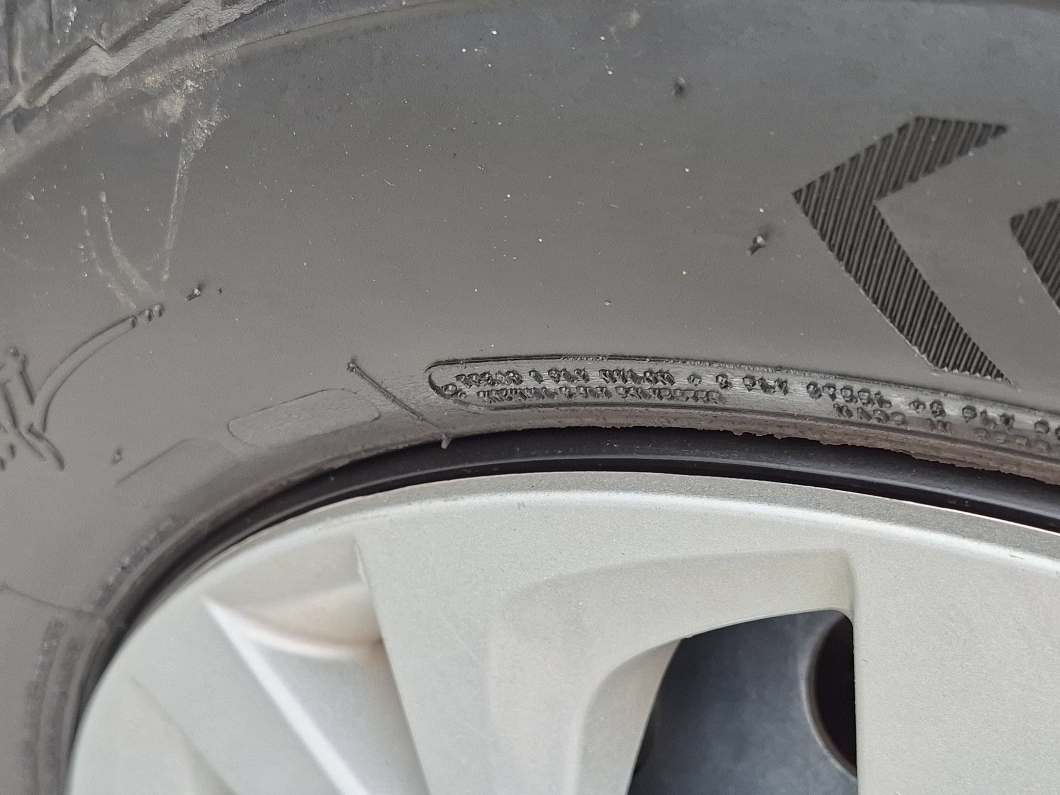 Used 2018  Toyota L image 11