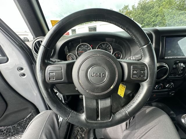 Used 2015 Silver Jeep Unlimited Sport image 13