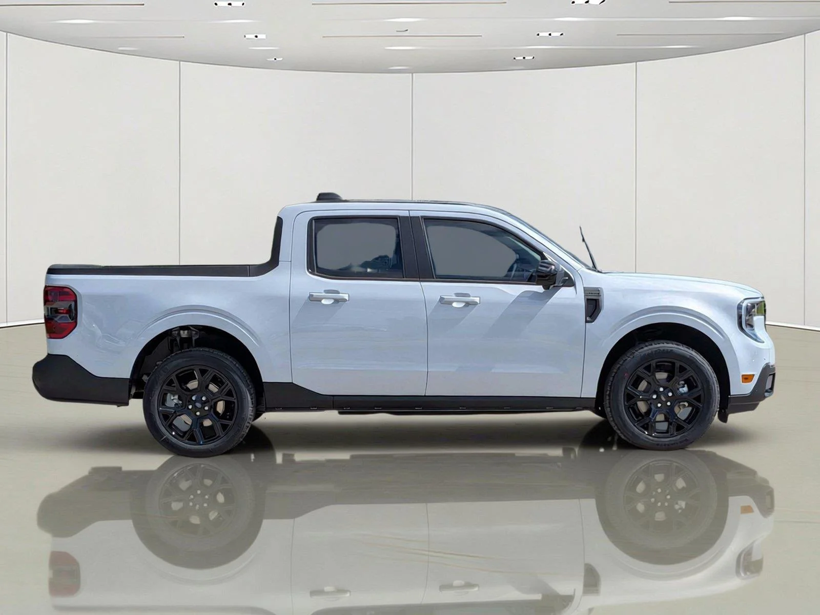 New 2026 Space White Metallic Ford Lariat image 5