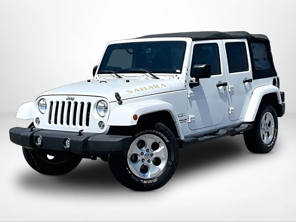 Used 2015 White Jeep Unlimited Sahara image 2