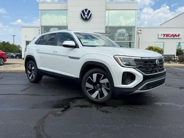 New 2026 Opal White Pearl Volkswagen 2.0T SEL image 1