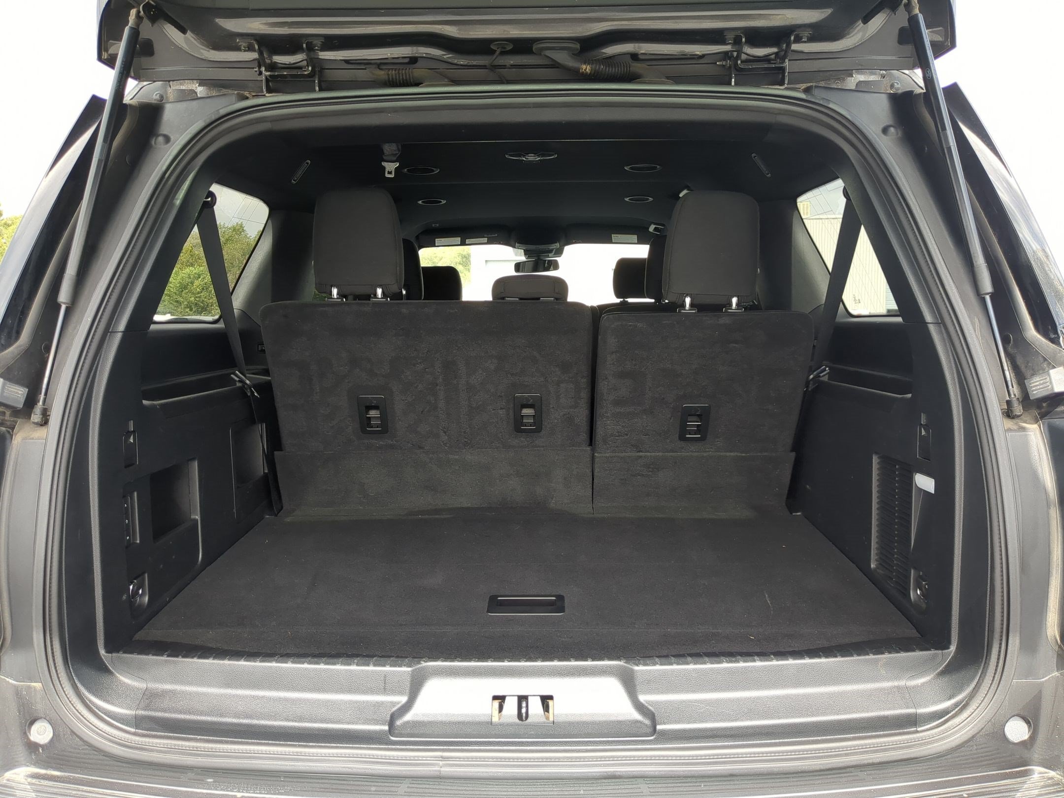 Used 2020 Magnetic Metallic Ford XLT image 30