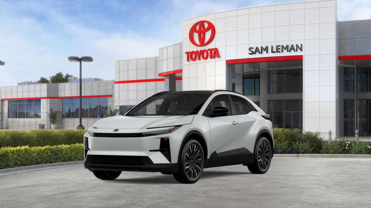 New 2026 Wind Chill Pearl Toyota XSE image 32