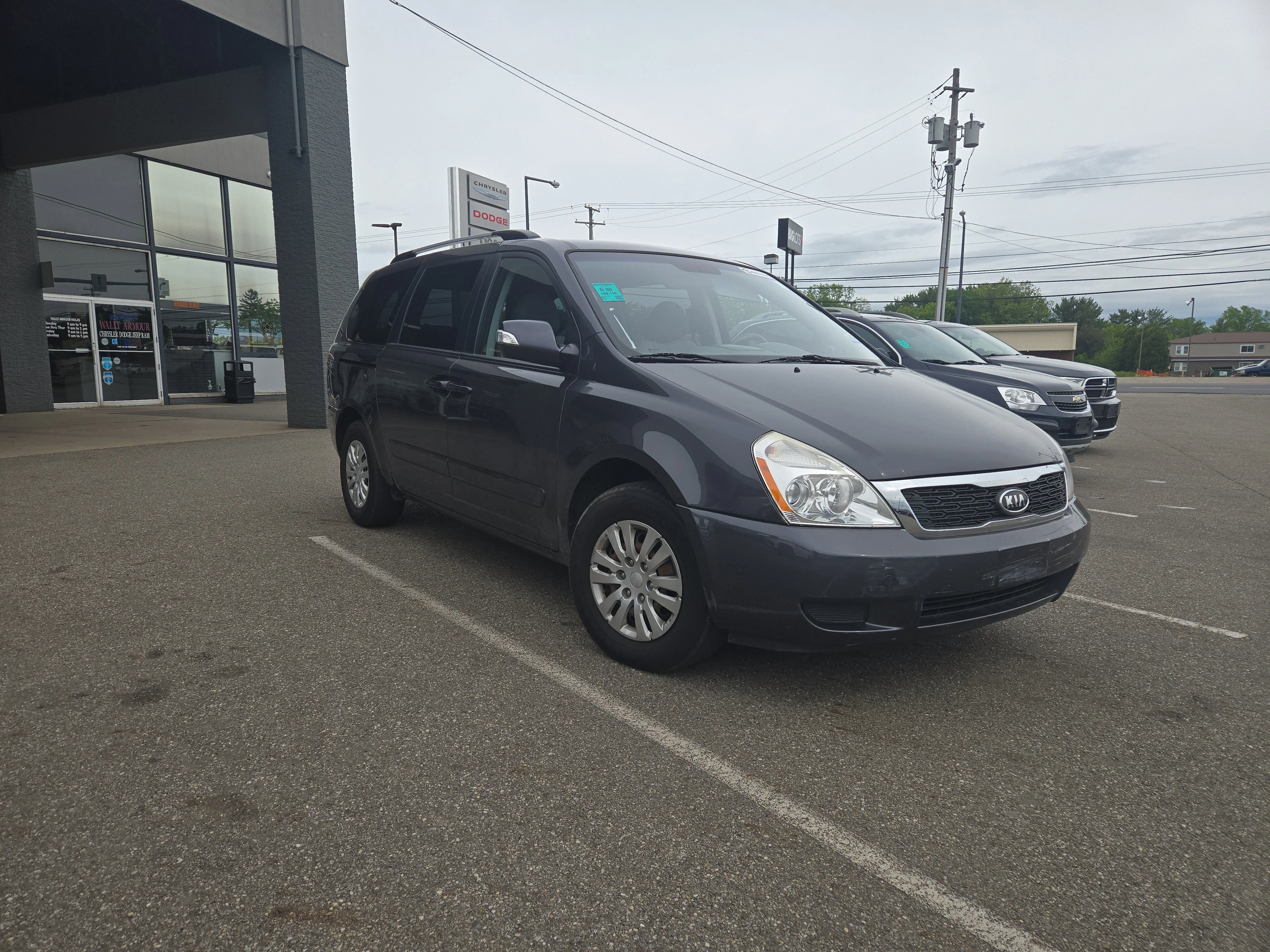 Used 2012 Platinum Kia LX image 3