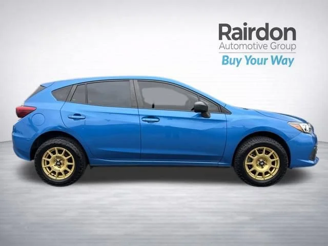 Used 2020 Ocean Blue Pearl Subaru Base image 8