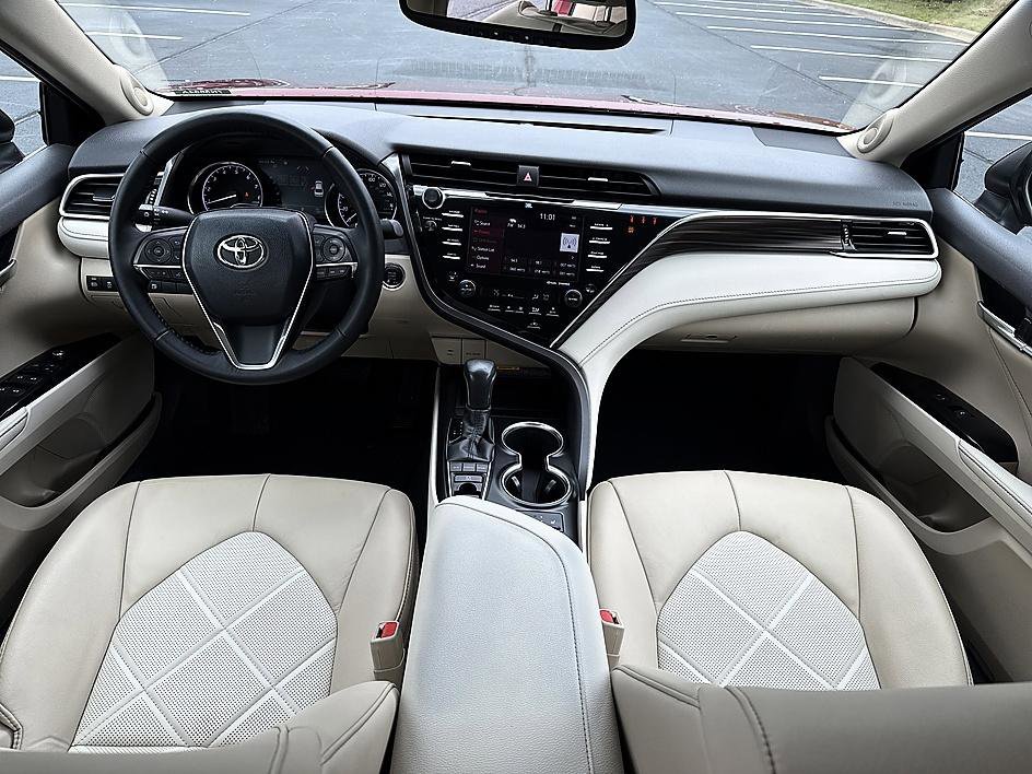 Used 2018 Ruby Flare Pearl Toyota XLE image 19
