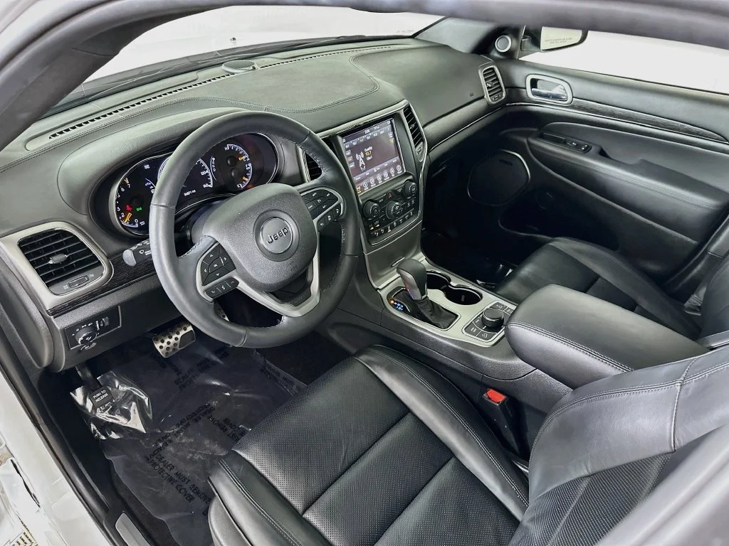 Used 2018 Bright White Clearcoat Jeep High Altitude image 10