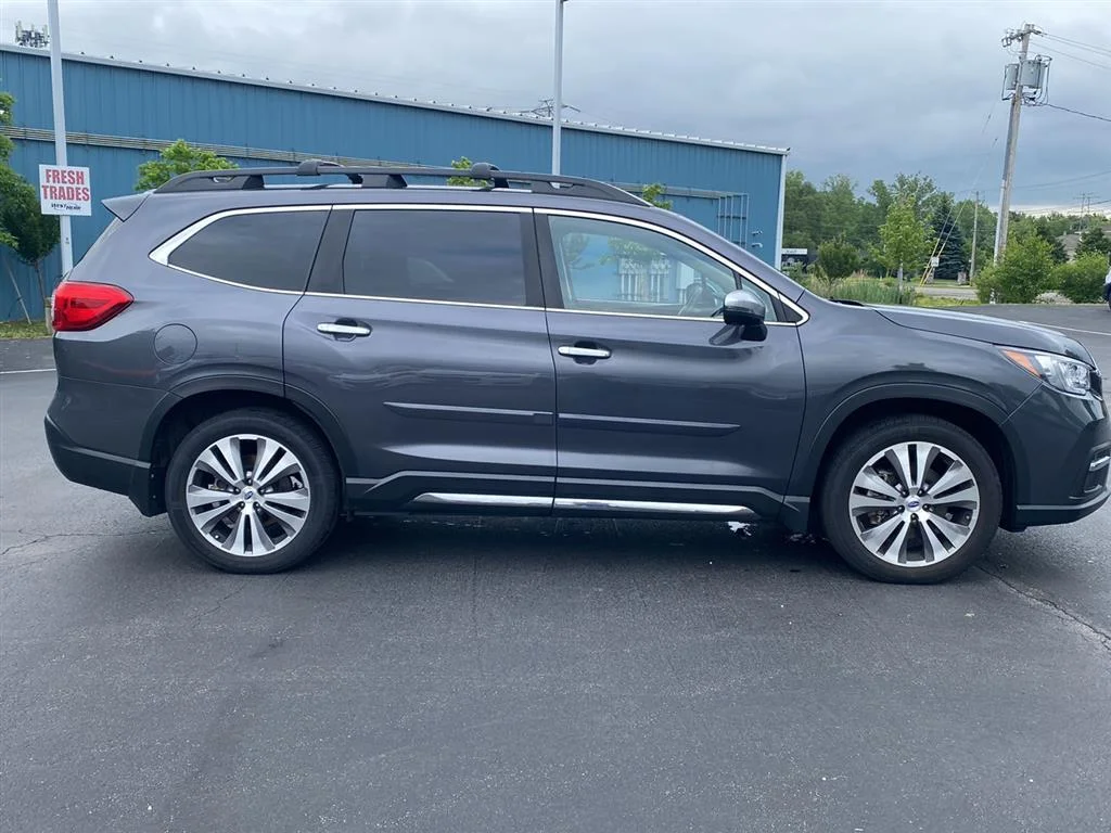 Used 2020 Magnetite Gray Metallic Subaru Touring image 12