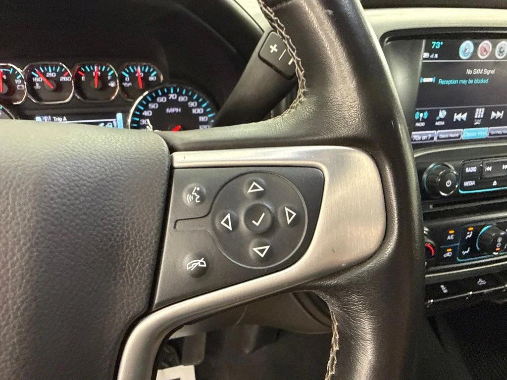 Used 2019 White GMC SLE image 28