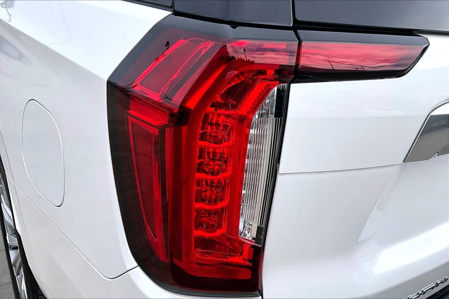 Certified Used 2021 WHITE FROST TRICOAT GMC Denali image 29