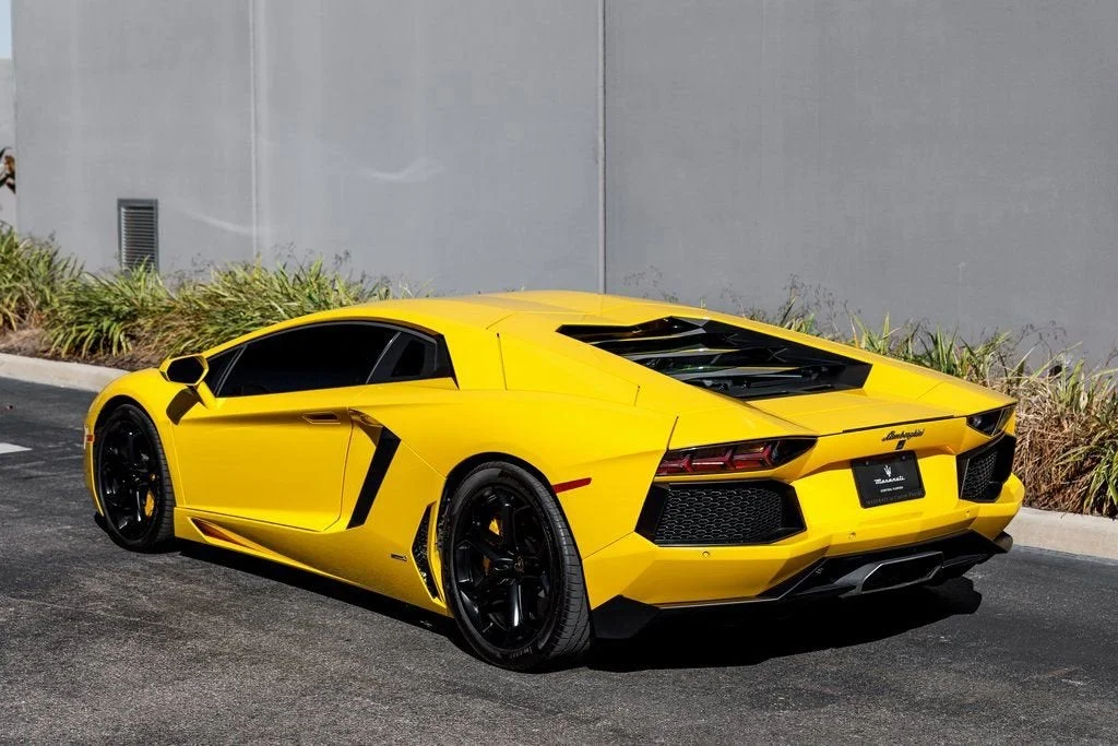 Used 2014 Giallo Evros Lamborghini LP700-4 image 3