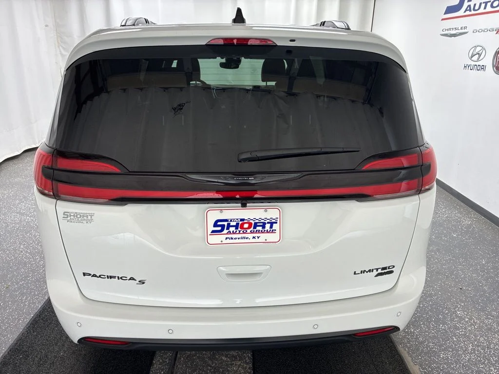 New 2026 White Chrysler Limited image 5