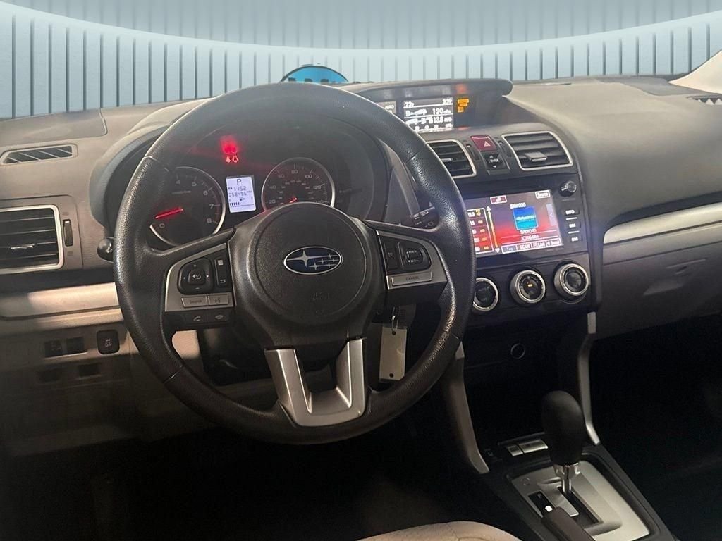Used 2017 Blue Subaru 2.5i Premium image 13